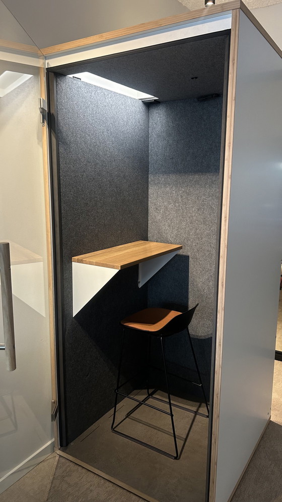 Image 1 of Cabina telefónica individual