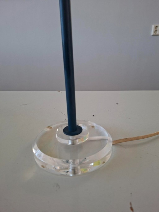 Lampe de table au design vintage avec base en plexiglas – métal bleu – style années 80/90