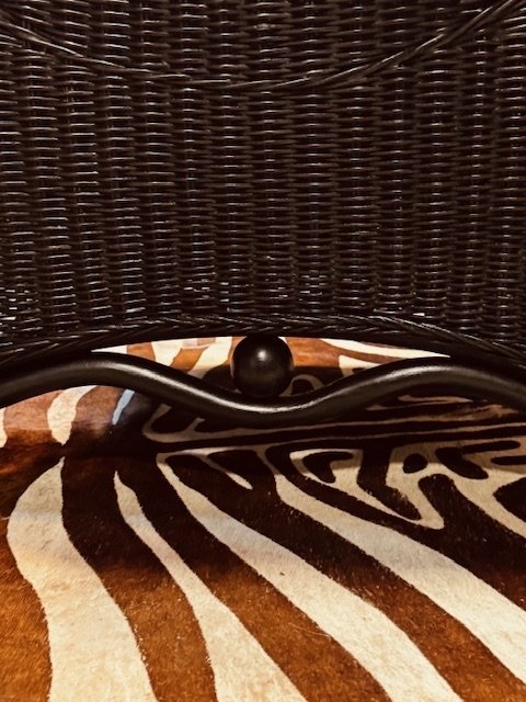 Image 1 of TABURETE DE RATÁN NEGRO REPOSAPIÉS OTOMANO CON COJÍN DE CEBRA