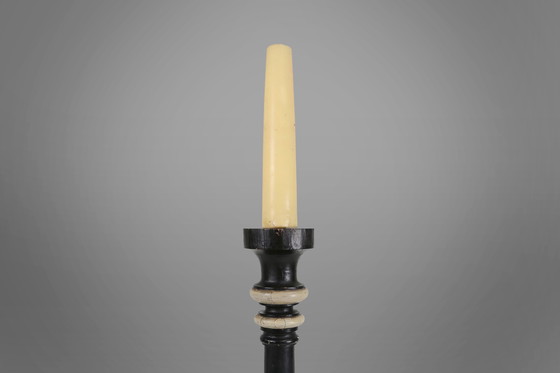 Image 1 of Grote antieke houten kerkkandelaar, Frankrijk, 1850