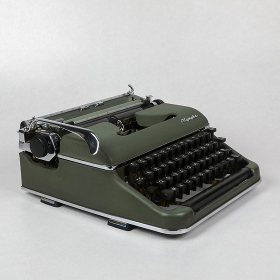 Image 1 of Olympia deluxe SM3 Typewriter, 1950s