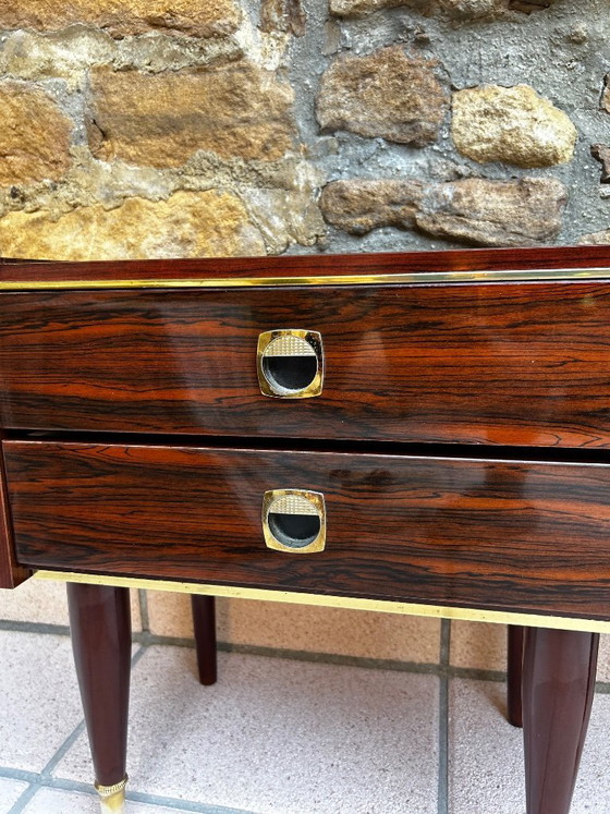 Image 1 of Comodini vintage di metà secolo – Impiallacciatura in mogano – Dettagli in ottone