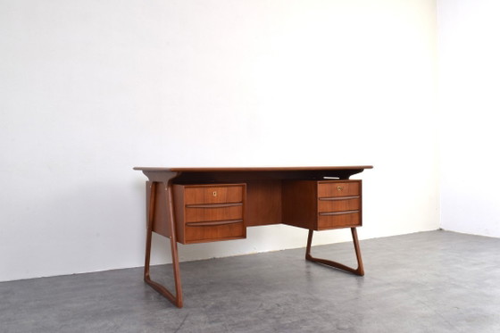 Image 1 of Scrivania esecutiva Mid-Century in teak di Svend Åge Madsen per H.P. Hansen, anni '60
