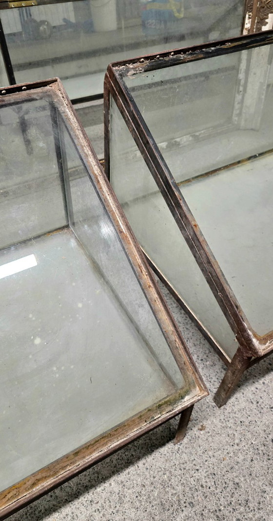 Image 1 of Coppia di vetrine inclinate - Inizio XX secolo