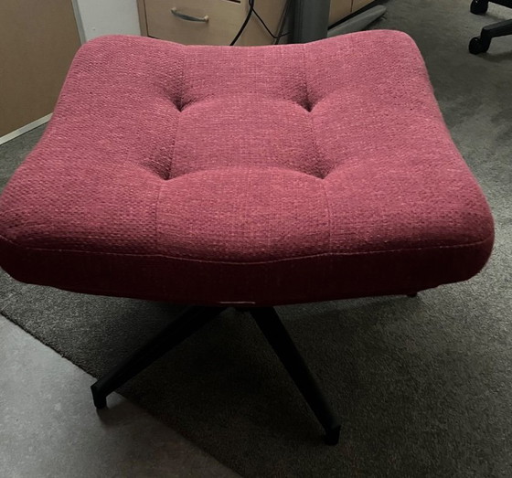 Image 1 of Bellissima poltrona girevole con poggiapiedi di IKEA