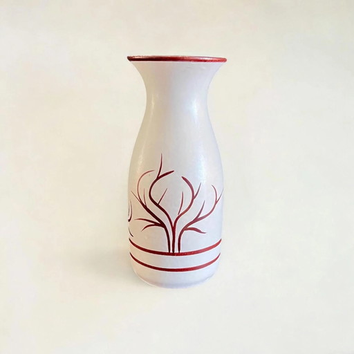 Beautiful small Mid Century Bay Vase from the 1960s. Form 710 20