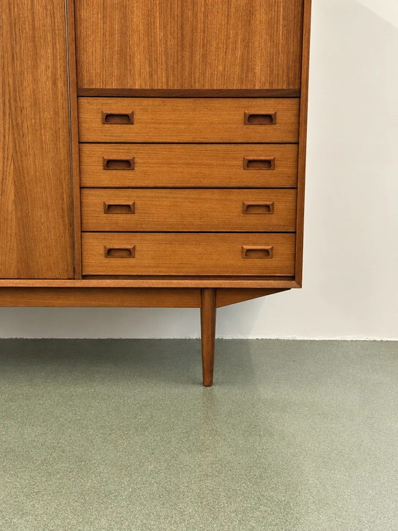 Mid-Century Teak Highboard, 1960er, Holz, Mid Century Modern (Foto 4 von 7)