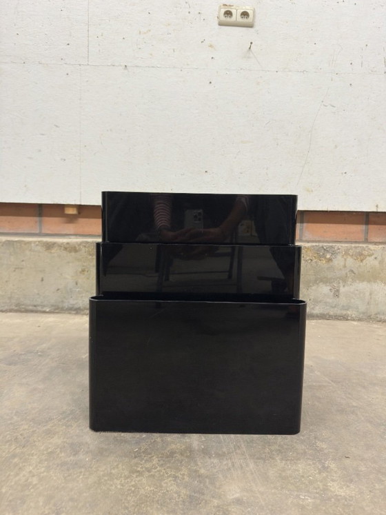 Magazine Rack Giotto Stoppino For Kartell Black Plastic Midcentury Italy 1970 – Decorative Objects (photo 2 of 8)