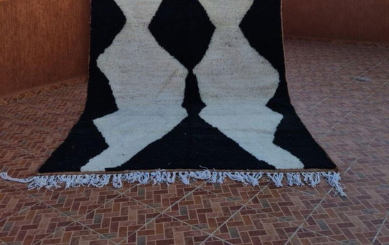 Image 1 of Marokkanischer schwarz-weißer Teppich aus Naturwolle, 200 cm x 300 cm
