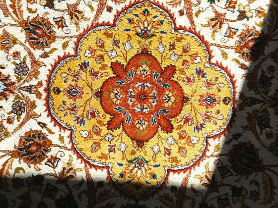 Image 1 of Alfombra persa Tabriz anudada a mano