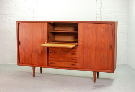 Großes HP Hansen skandinavisches Design Highboard/Sideboard aus massivem Teakholz. Dänemark, 1960er Jahre.