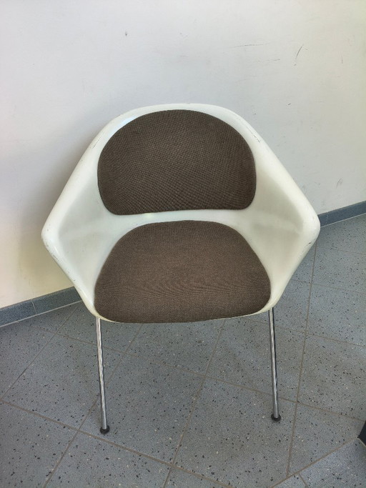 22 designstoelen van het model "Set Line", ontworpen door Konrad Schäfer voor Lübke.
