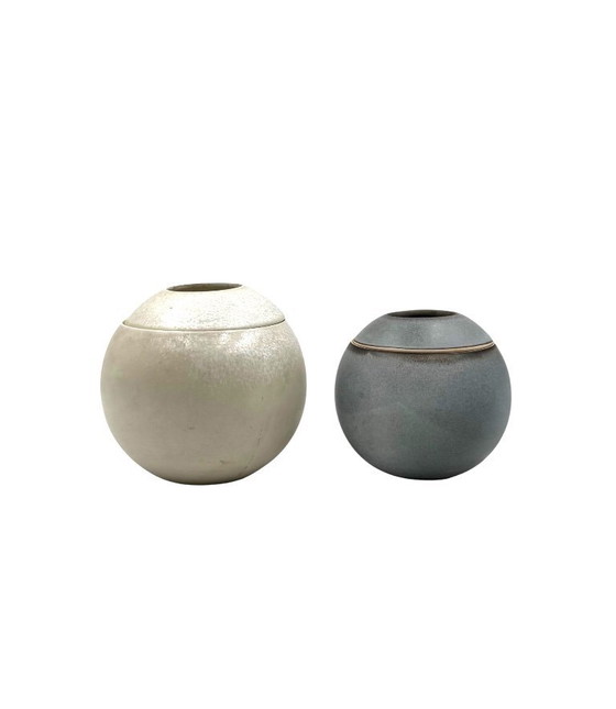 Image 1 of Set van 2 bolvormige aardewerken vazen ​​in mid-century modern stijl, Franco Bucci Italië ca. 1970