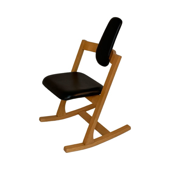 Image 1 of Peter Opsvik - Stokke - Pendulum - Sedia a dondolo ergonomica - Rivestimento in pelle nera e struttura in legno