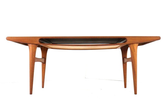 Image 1 of Table basse vintage « Smile » dans le style de Johannes Andersen