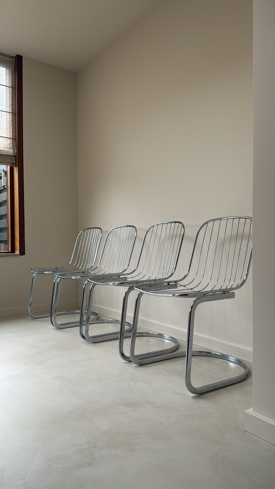 Image 1 of Vier Gastone Rinaldi stoelen verchroomd staal