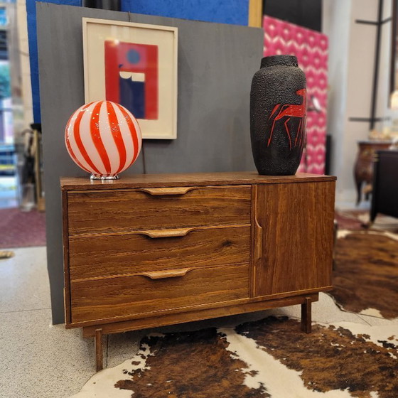 Image 1 of Ladekast van teakhout, naar een ontwerp van Hans Olsen, Scandinavisch modern, jaren 60 – Denemarken