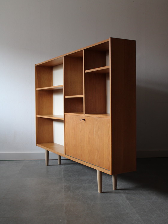 Image 1 of Bibliothèque danoise vintage en chêne