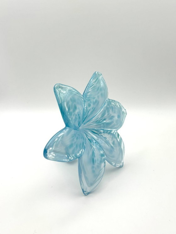 Image 1 of Ein Paar kunstvolle Glasblumen, handgefertigt in Italien nach venezianischer Murano-Tradition, Maße: 15 x 15 x 9 cm