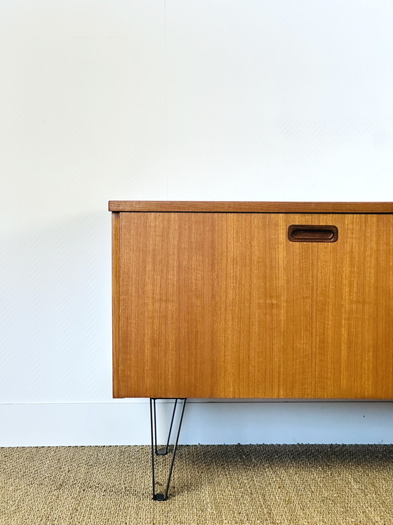 Image 1 of Scandinavisch dressoir van teakhout, 1960