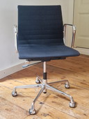 Vitra EAMES EA 117