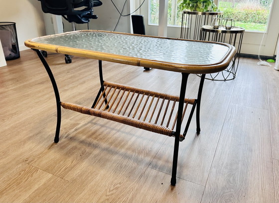 Image 1 of Tafeltje vintage en rotin