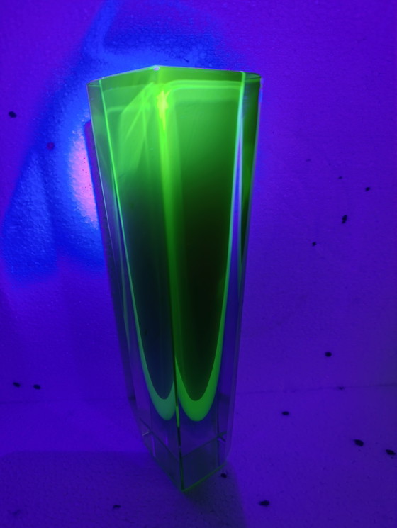 Murano Sommerso Glass Faceted Vase by Flavio Poli – Crystal (photo 11 of 12)