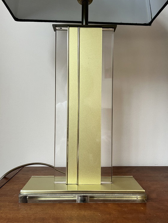 Image 1 of Lampada da tavolo chic hollywoodiana anni '80 – ottone e plexiglass – stile Belgochrom