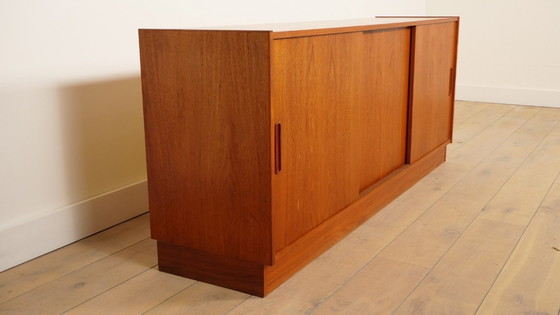 Image 1 of Credenza vintage | Ante scorrevoli | Design scandinavo |.