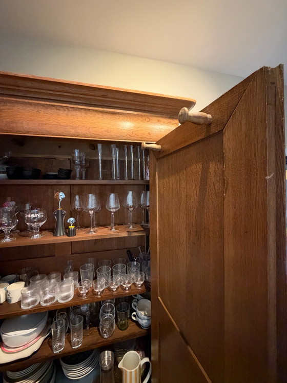 Antiguo armario de madera de roble, Marrón (foto 6 de 7)