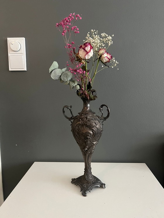 Image 1 of Ziervase rokoko 1880 putto metal