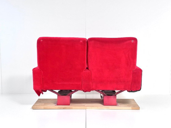 Vintage Bioscoopbank, Rode Fluweelbekleding met Klapstoelen, Loveseats, Hout, Rood (foto 7 van 15)