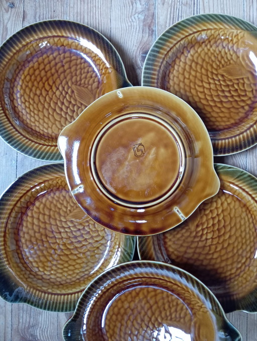 6 fish plates fish shape majolica from Sarreguemines 1960 / France