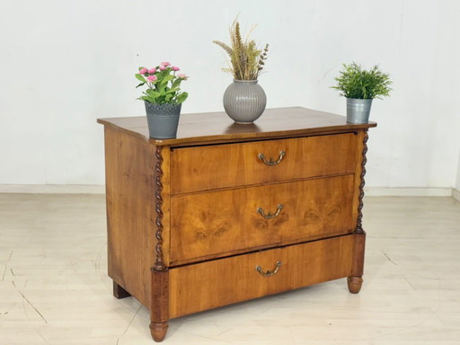 Commode Art nouveau, armoire à linge, lavabo, meuble de salon vers 1900