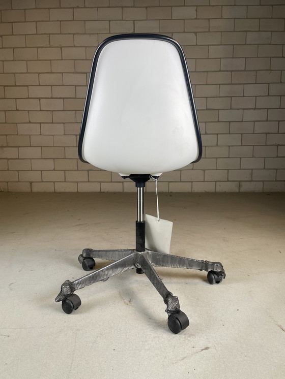 Image 1 of 2X Vitra Eames Pscc Office Chair