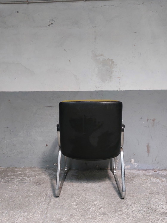 Image 1 of Vintage buisvormige chromen stoel met zwart leer