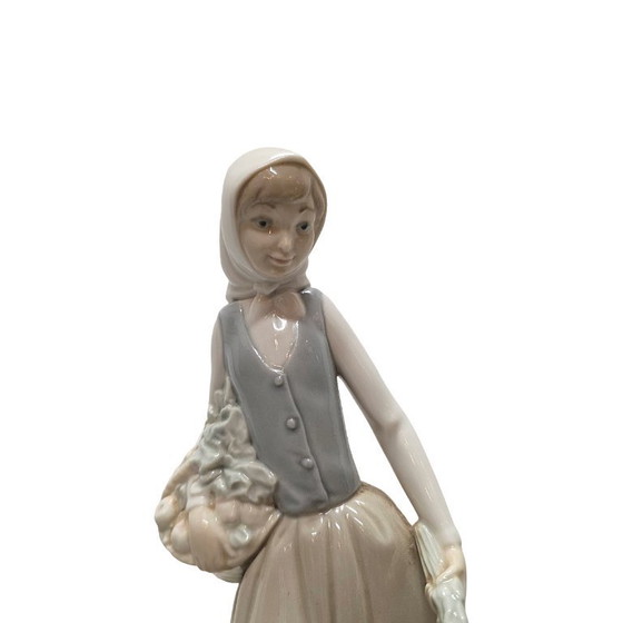 Image 1 of Figurine en porcelaine « Jeune fille à l'oie » par Lladro, années 1980