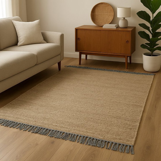 Image 1 of Designer-Teppich 160x230 - Handgefertigt in Ägypten - Ägyptische Wolle - Beige mit grauen Fransen