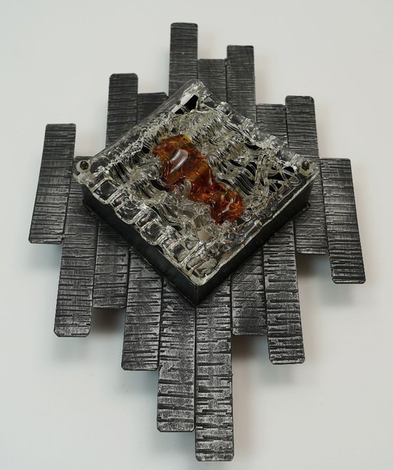Applique da parete in ferro battuto e vetro in stile brutalista di metà secolo, anni '60/'70. – Iron, Glass (photo 4 of 12)