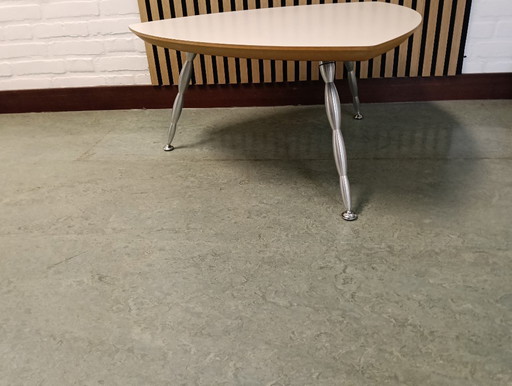 Mesa de centro de diseño – salontafels, Wood, polished steel (photo 2 of 10)