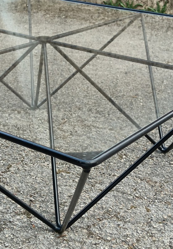 Image 1 of Mesa de centro de metal y cristal, 1980.