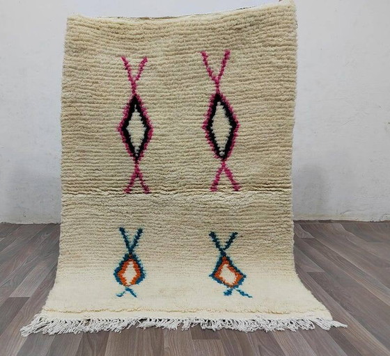White Berber rug with decoration, 250cm x 150cm – Rugs & carpets, Wool (photo 2 of 10)