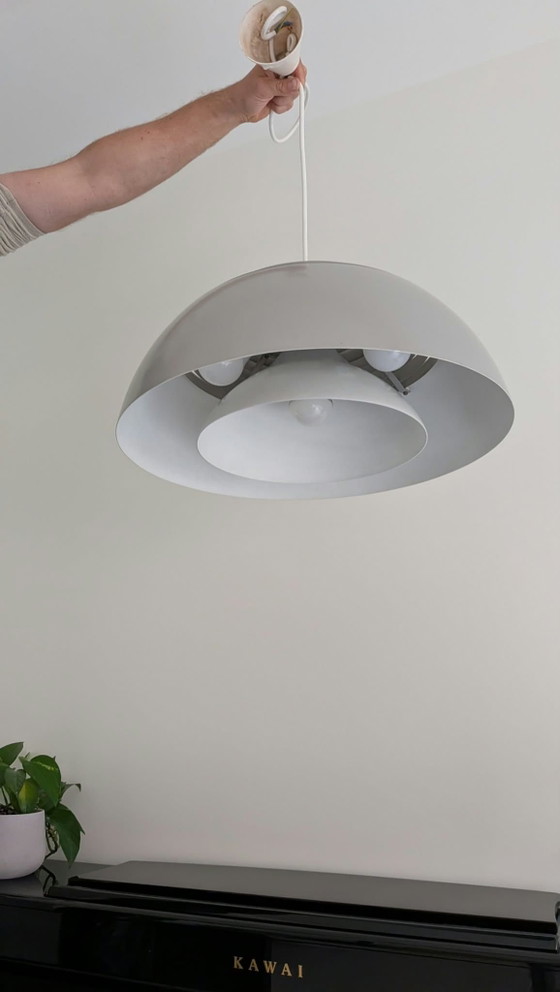 Louis Poulsen AJ Royal Arne Jacobsen, Beleuchtung, Metall, Grau (Foto 5 von 7)