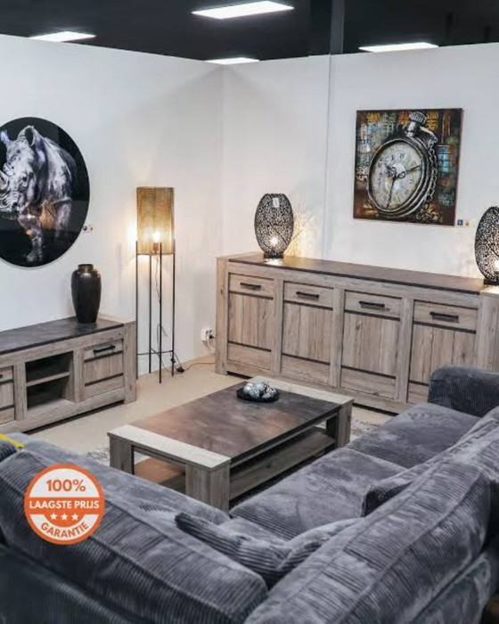 Image 1 of Dressoir 