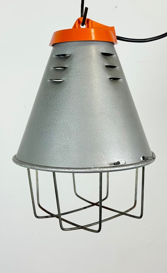 Image 1 of Lampada a sospensione in alluminio grigio industriale, anni '70