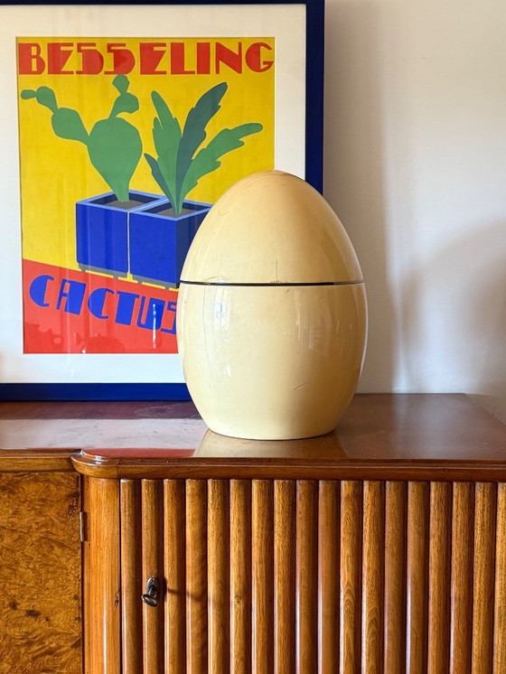 Image 1 of Tommaso Barbi, rara caja grande de pergamino en forma de huevo, TB Italia, ca. 1970