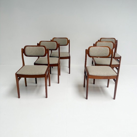 Set di 6 sedie di design danesi di Johannes Andersen per Uldum, anni '60 – Sedie da pranzo, Tessile (photo 5 of 22)
