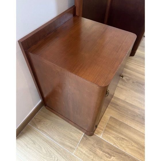 Image 1 of Toletta - Mobiletto da ingresso impiallacciato in noce, 1940