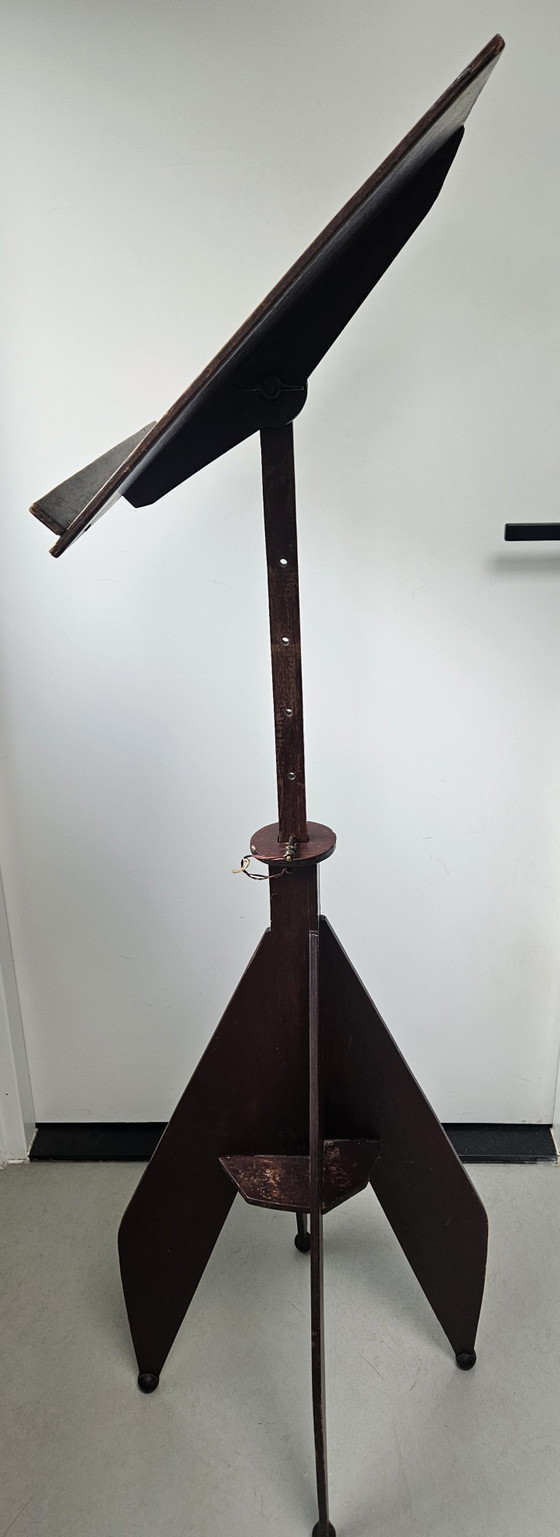 Image 1 of Atril/mesa para música de la escuela de Ámsterdam, década de 1930.