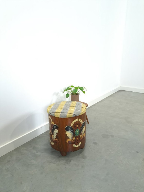 Image 1 of Sgabello in legno di Svezia